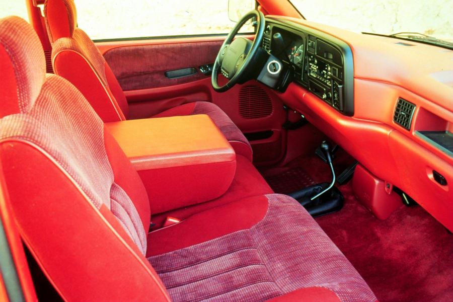  Dodge Ram 1994 года  (фото 15 из 22)